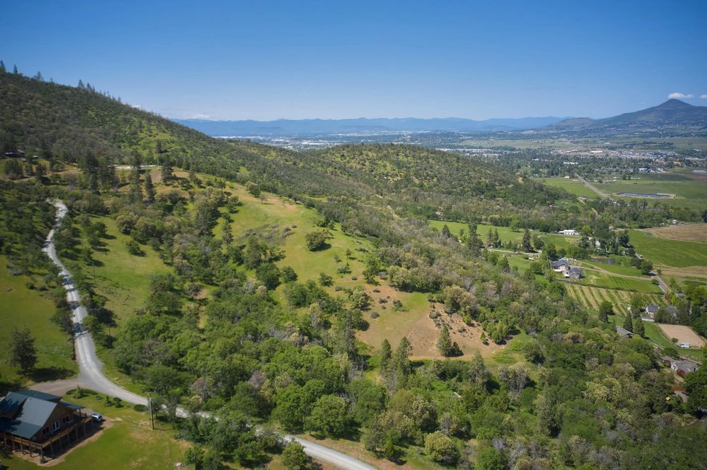 6318 Adams Road, Talent