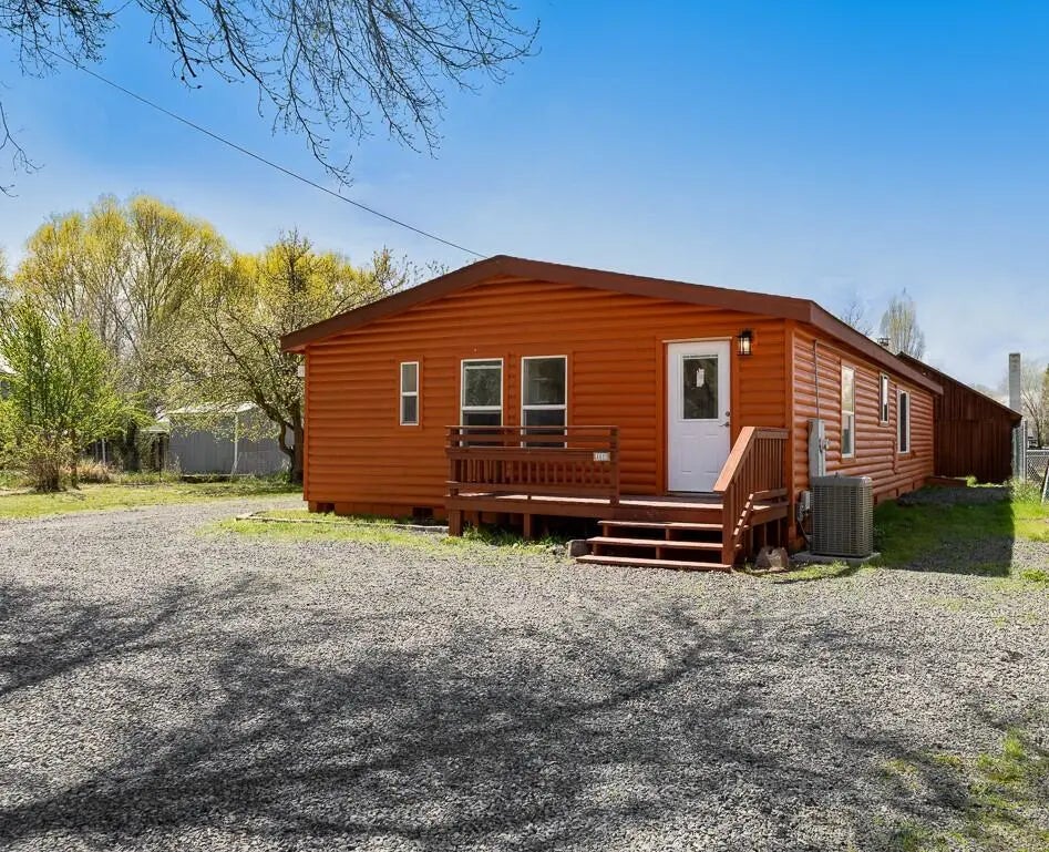 4832 Summers Lane, Klamath Falls Property Listing: MLS® #220219062