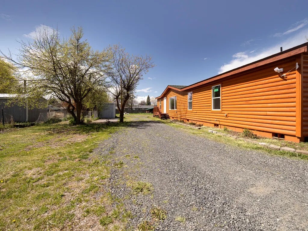 4832 Summers Lane, Klamath Falls Property Listing: MLS® #220219062