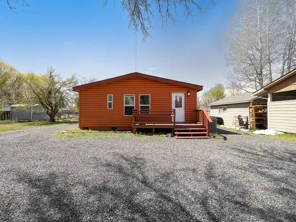 4832 Summers Lane, Klamath Falls Property Listing: MLS® #220219062