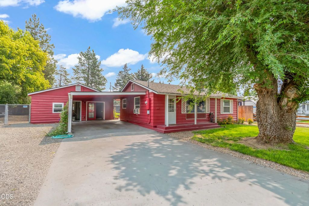796 Ne Dunham Street, Prineville