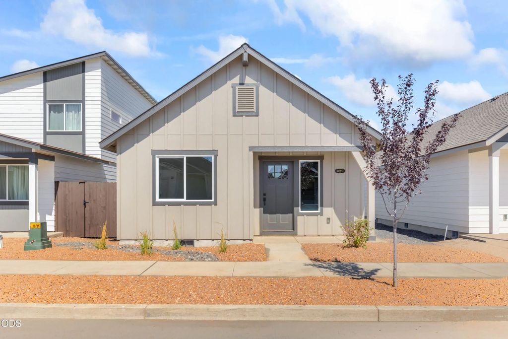 4085 Sw Pumice Avenue 98, Redmond