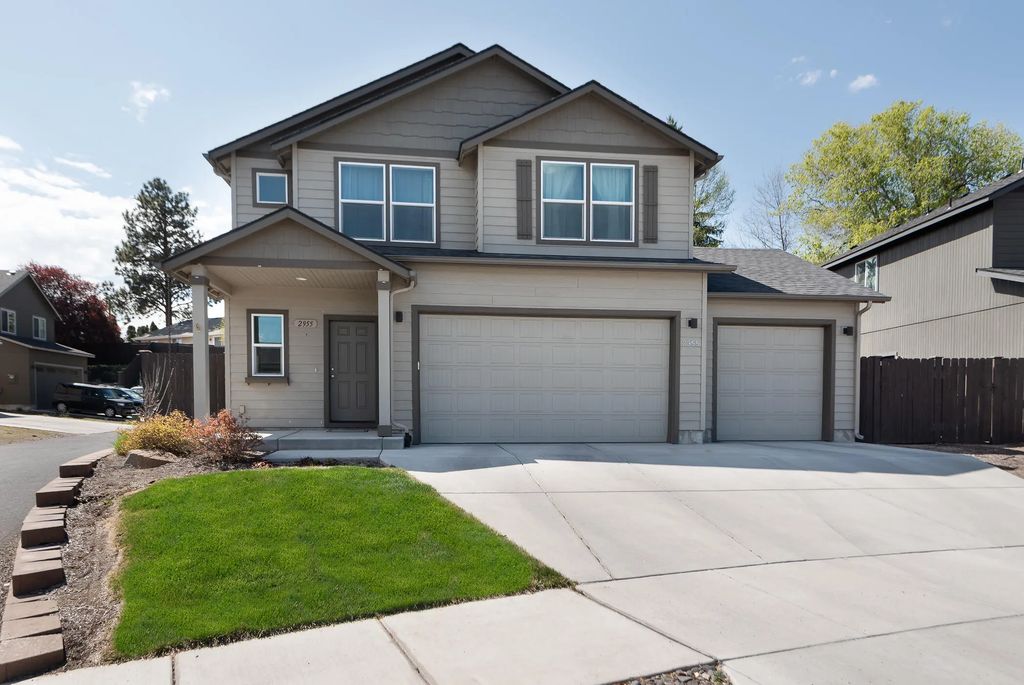 2955 Ne Quiet Canyon Drive, Bend