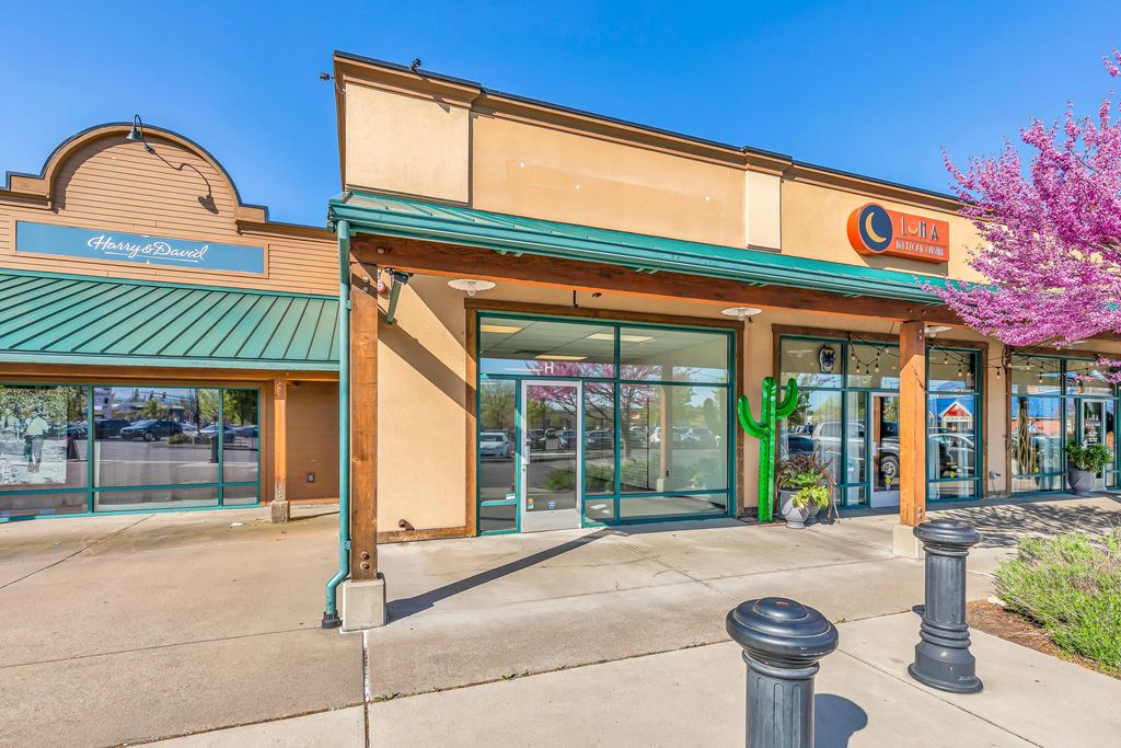 1310 Center Drive Suite H, Medford