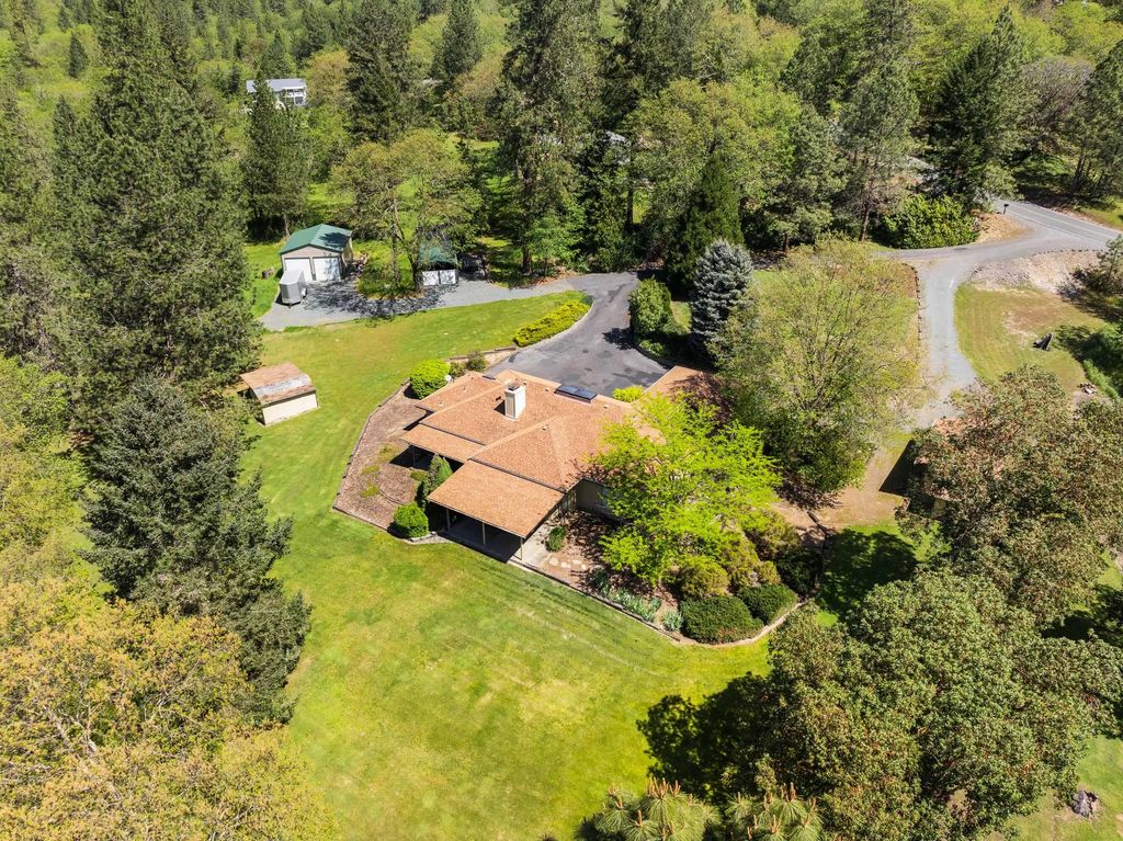 254 El Camino Way, Grants Pass