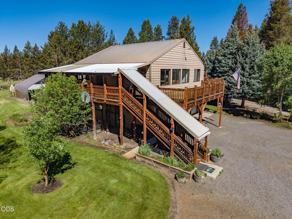 52971 Bridge Drive, La Pine