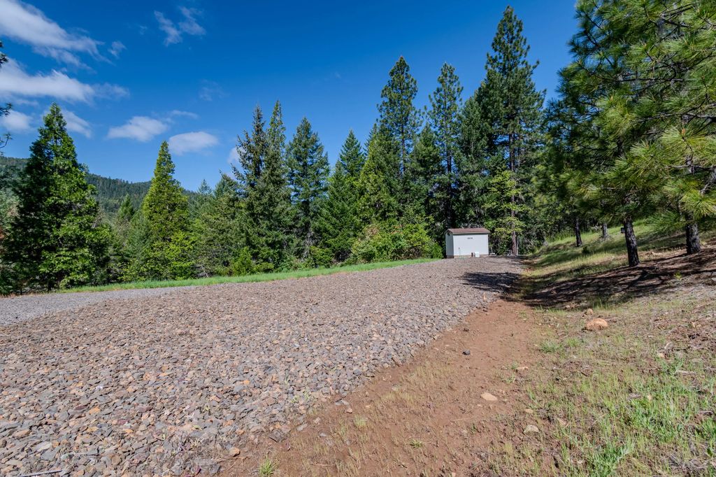 23112 E Evans Creek Road, Central Point