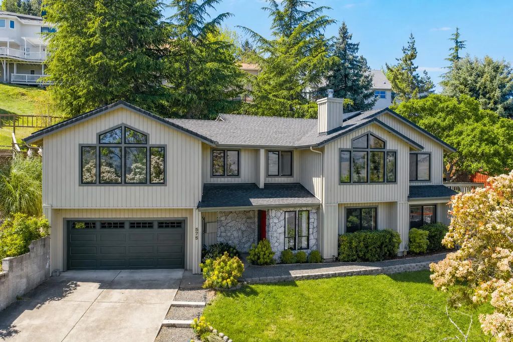 575 Dogwood Way, Ashland