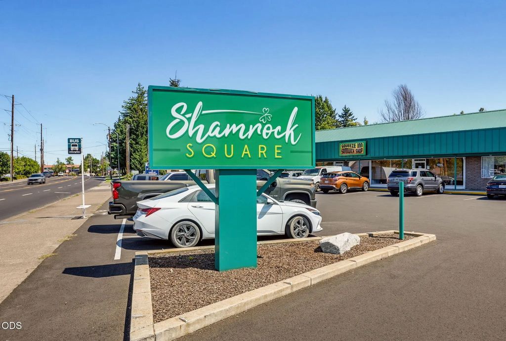 602 Crater Lake Avenue, Medford