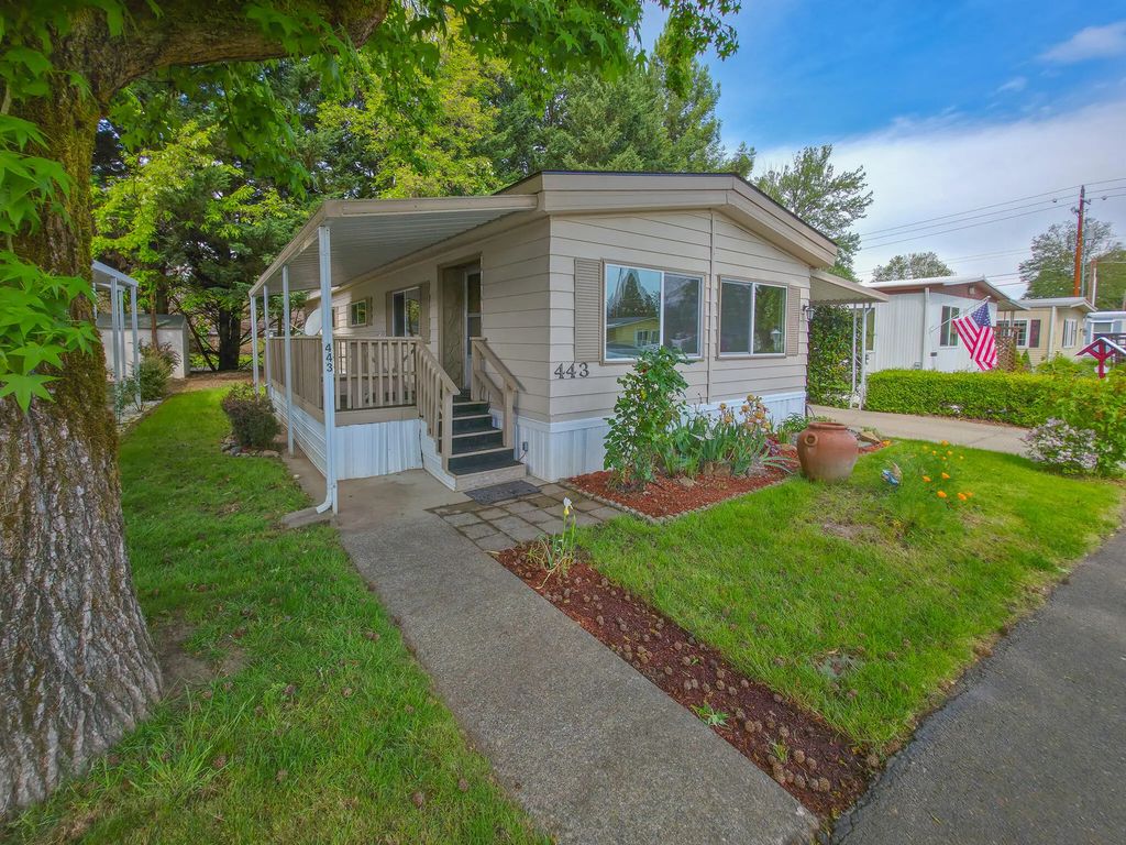 443 Ashwood Drive, Grants Pass