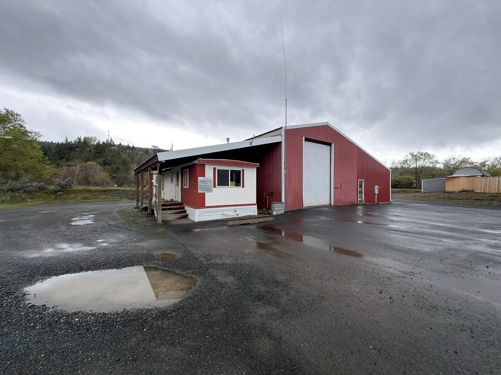 355 Patterson Bridge Road, John Day