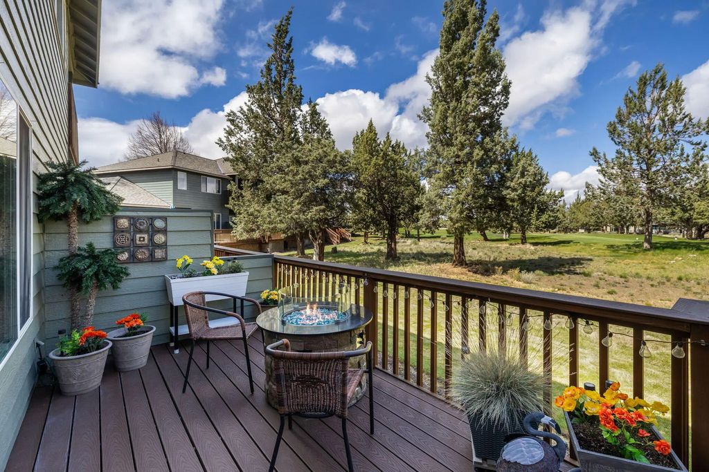 1116 Golden Pheasant Drive, Redmond