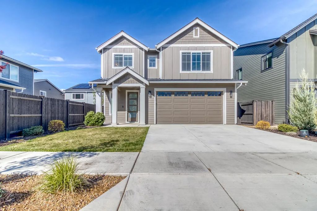 63211 Nw Lavacrest Street, Bend