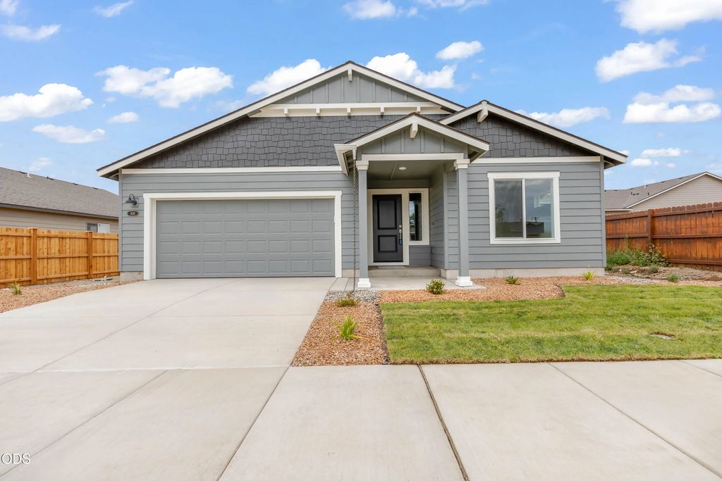 406 Nw Monte Vista Avenue 124, Madras