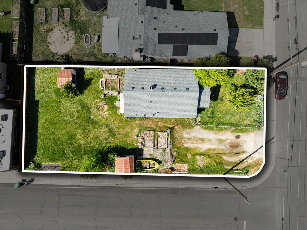 2651 Howard Avenue, Medford
