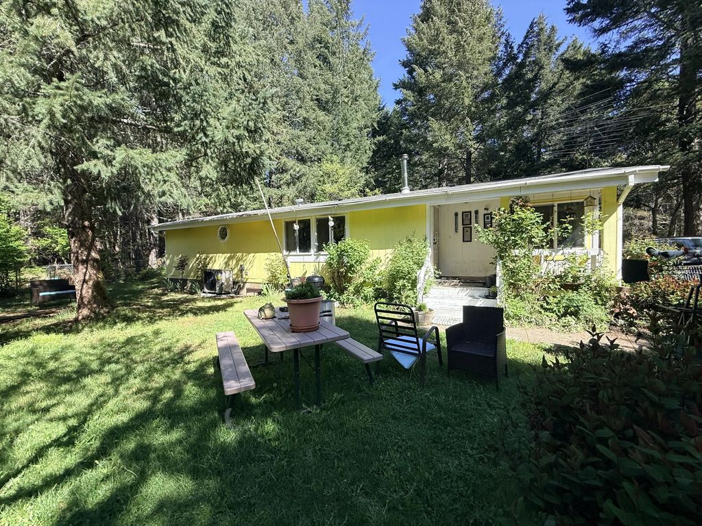 450 Jackadel Lane, Cave Junction