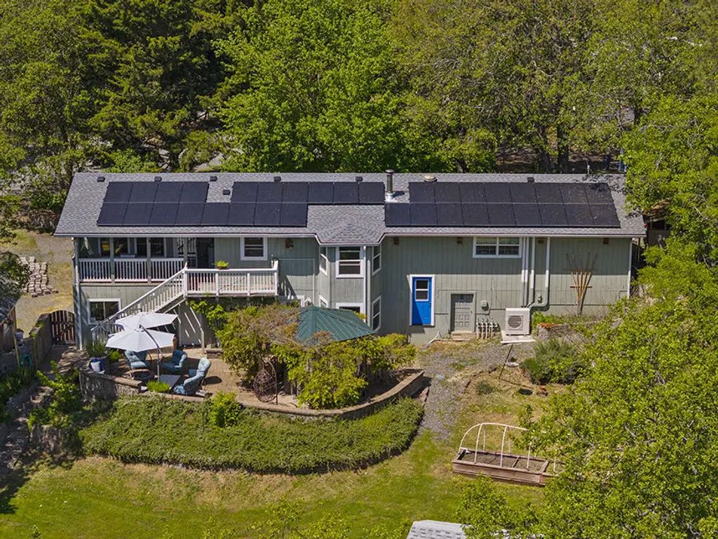 151 Hornet Lane, Grants Pass