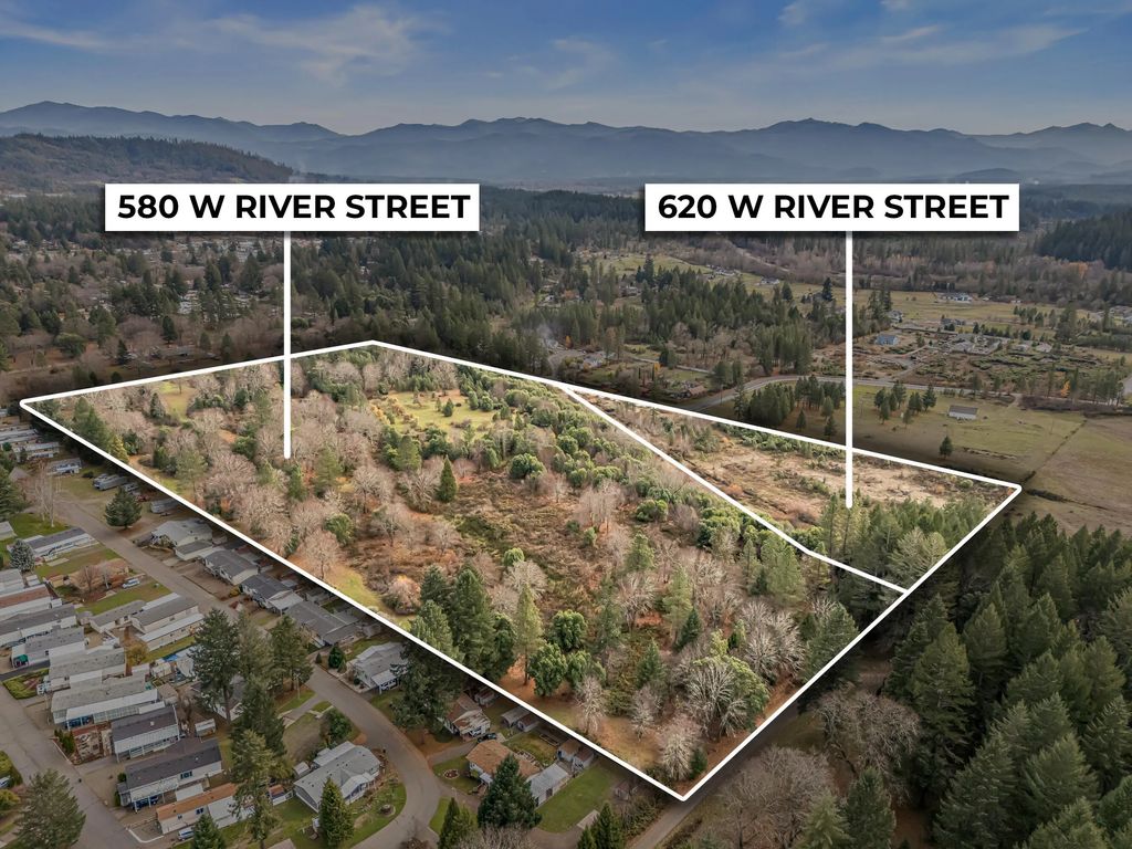 580 W River Street, Cave Junction