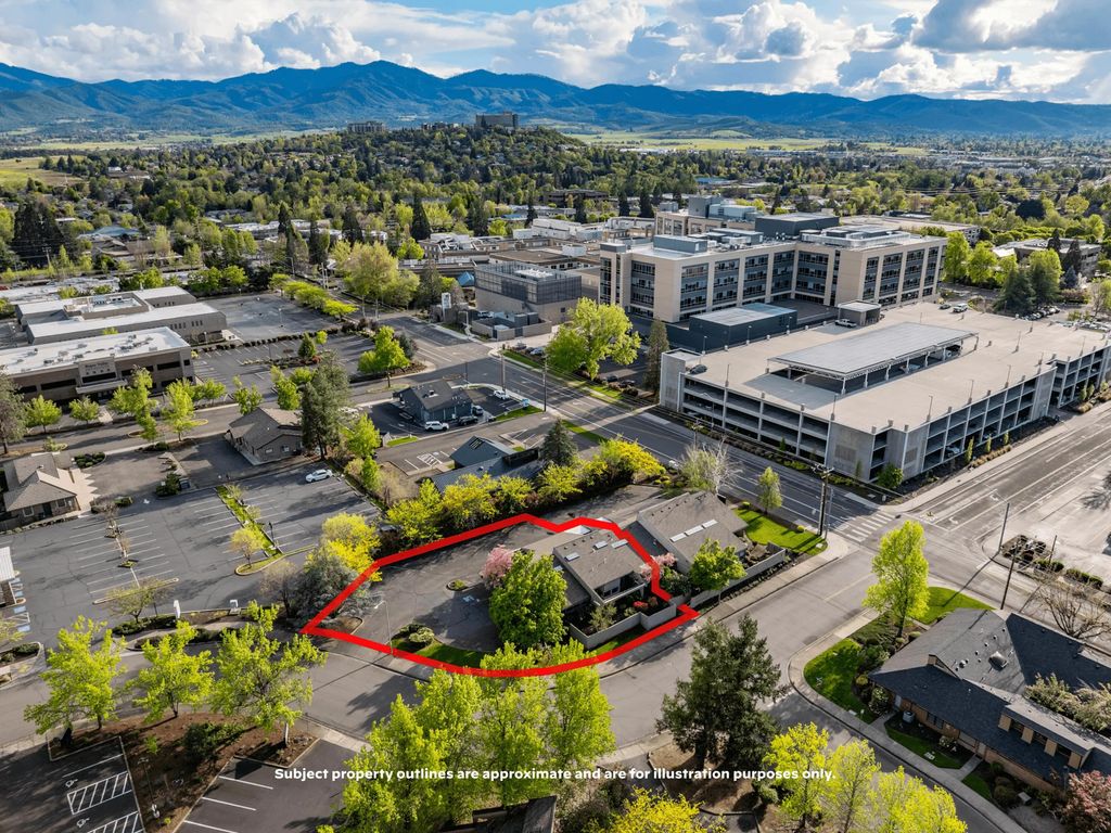 537 Murphy Road B, Medford