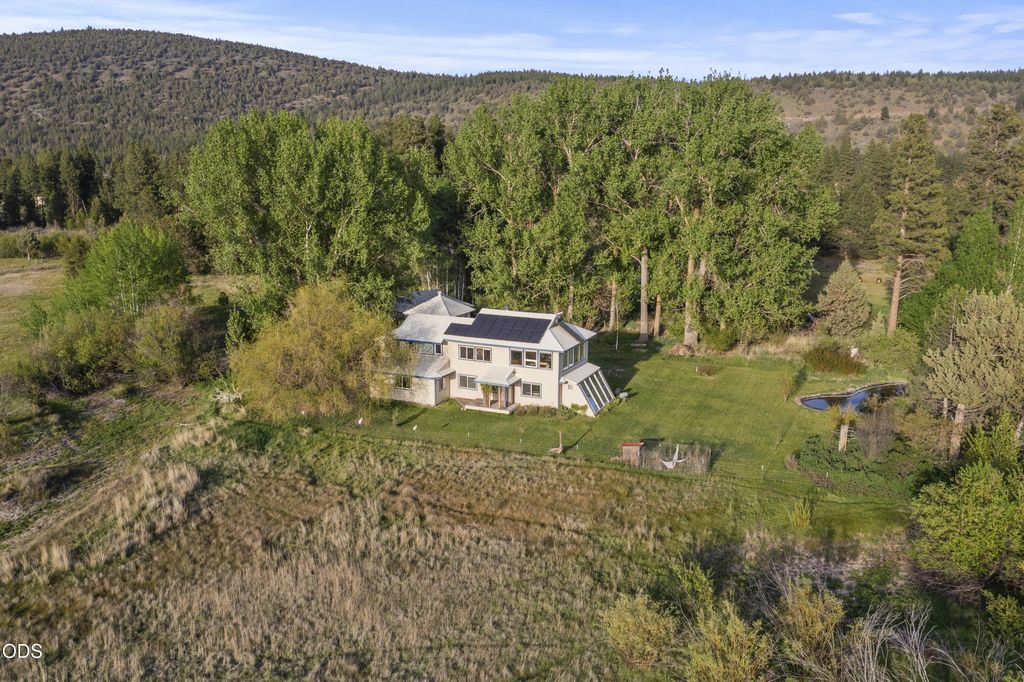 30242 Highway 97 N, Chiloquin