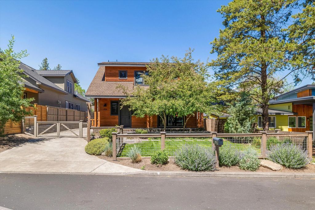 1252 Nw Ithaca Avenue, Bend