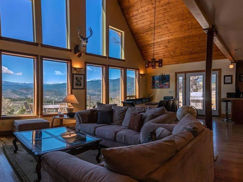 12673 Highway 99 S, Ashland