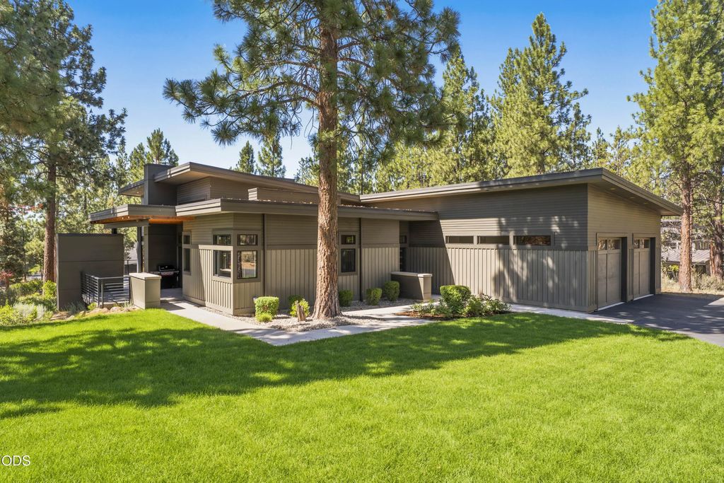 19450 Bainbridge Court, Bend