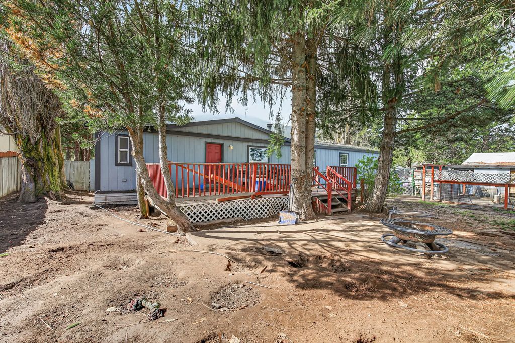14305 Meadowbrook Court, Klamath Falls