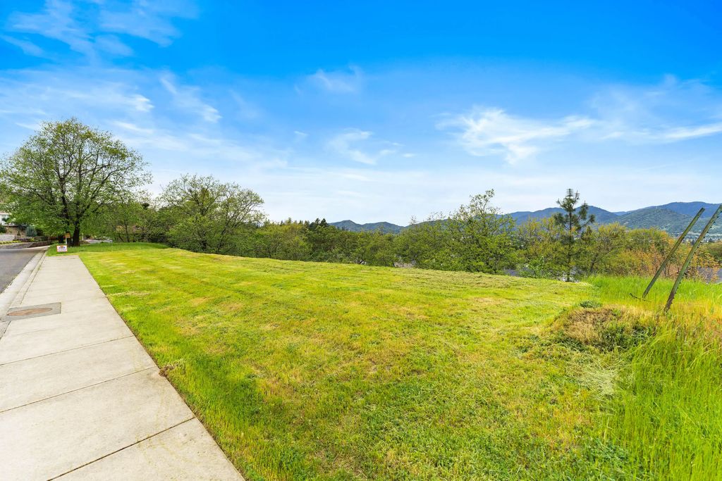 2237 Se Linden Lane, Grants Pass