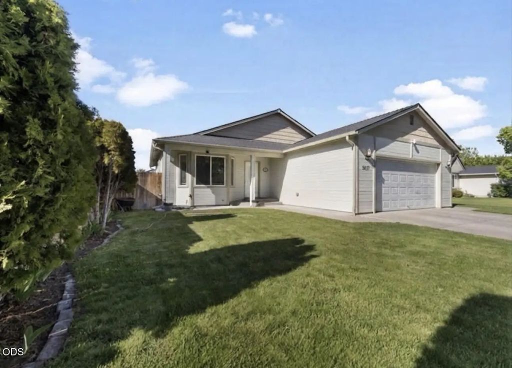 5637 Mickshelly Circle, Klamath Falls