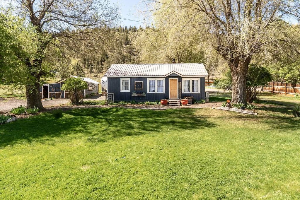 2066 Nw Oneil Highway, Prineville