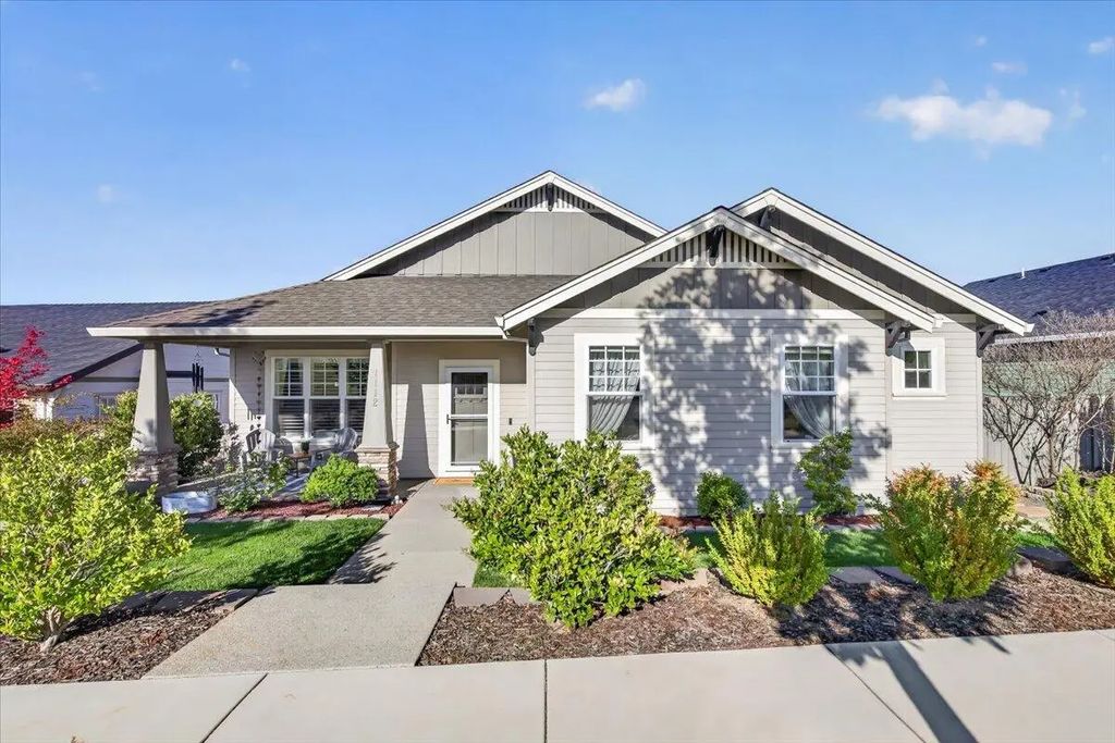 1112 Stanford Avenue, Medford