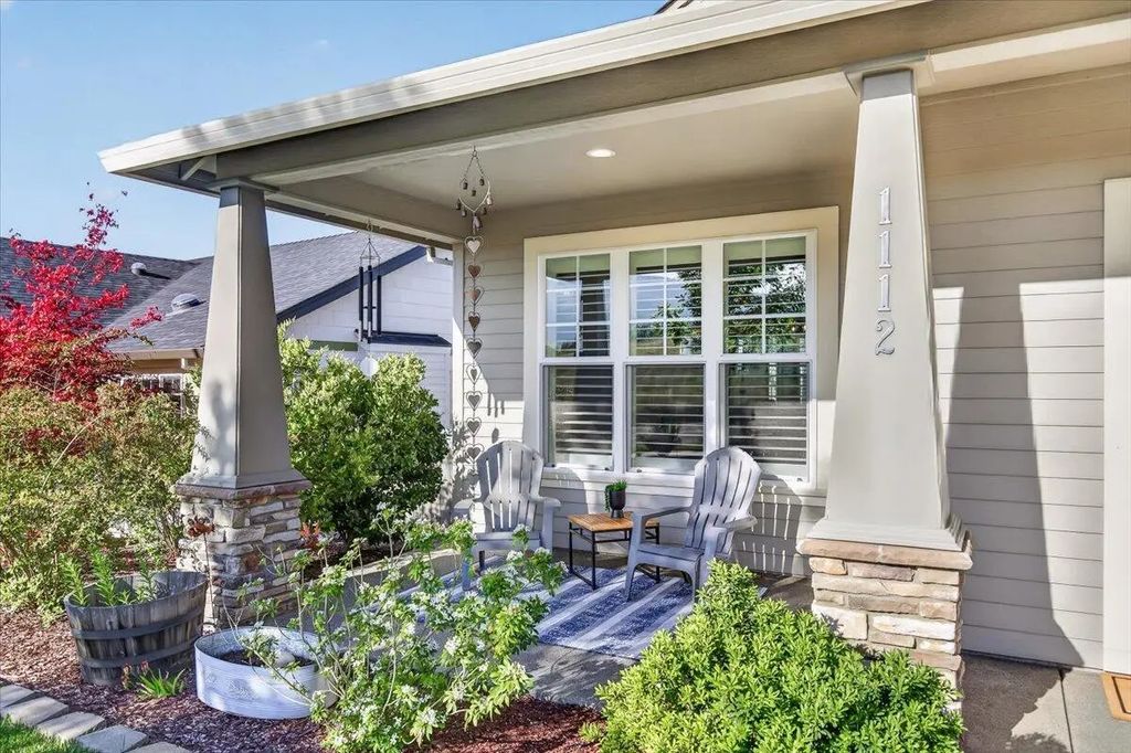 1112 Stanford Avenue, Medford