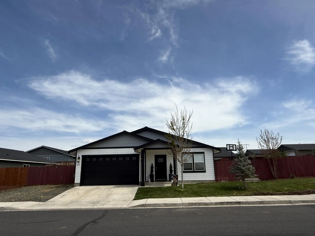 977 Se Strawberry Lane, Madras