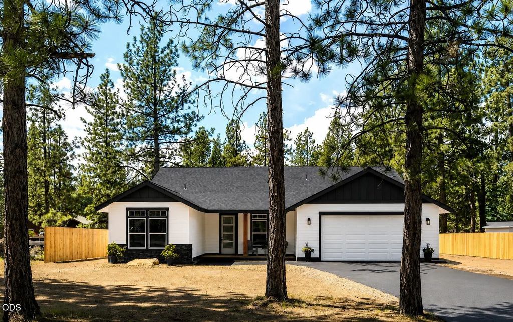 60163 Crater Road, Bend