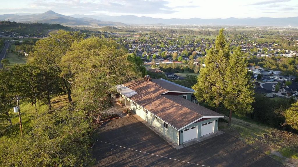 1015 Palima Drive, Eagle Point