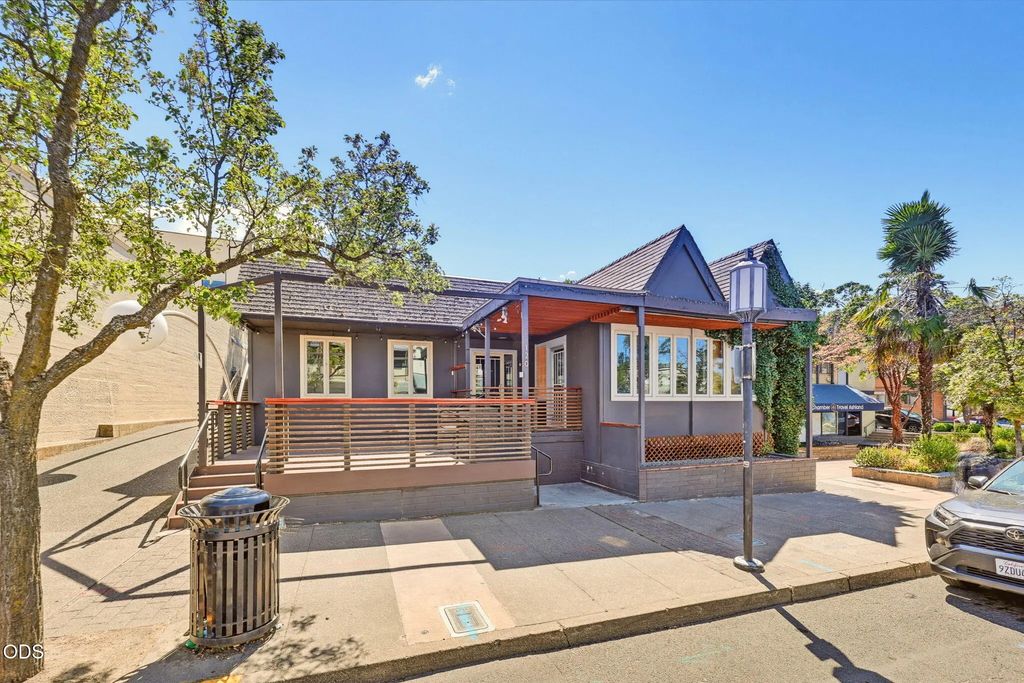 120 E Main Street, Ashland