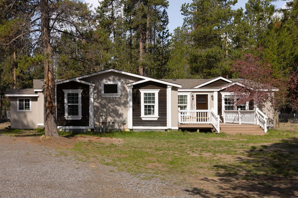 53605 Bobwhite Court, La Pine