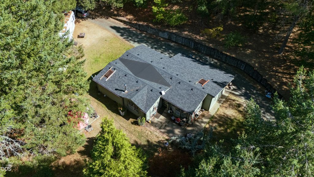 2777 Caves Highway, Cave Junction