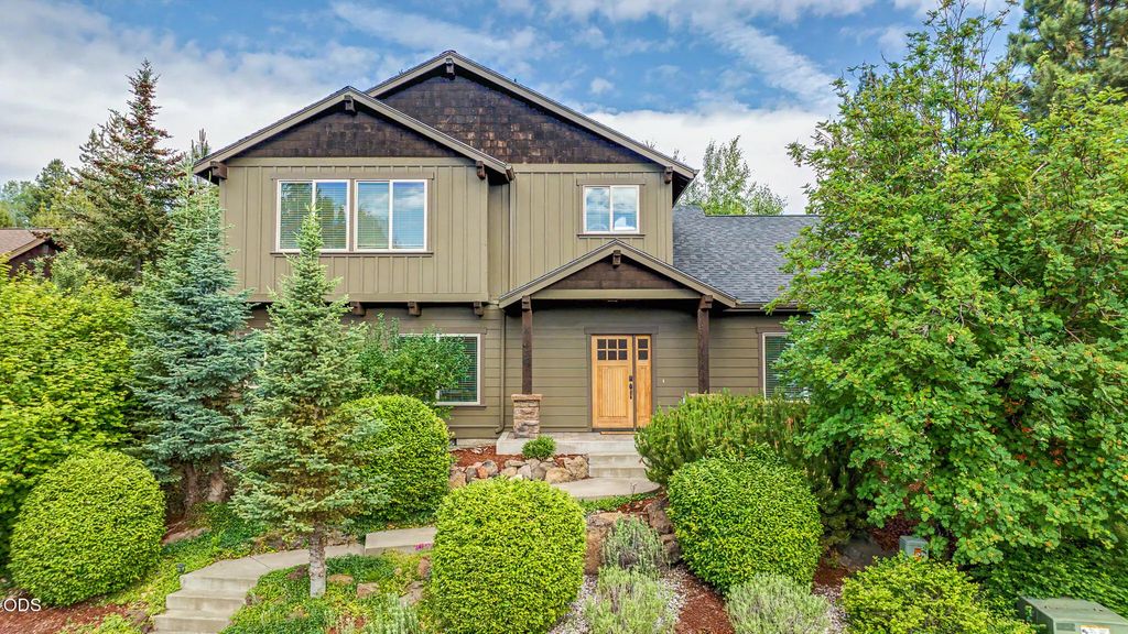 61433 Linton Loop, Bend