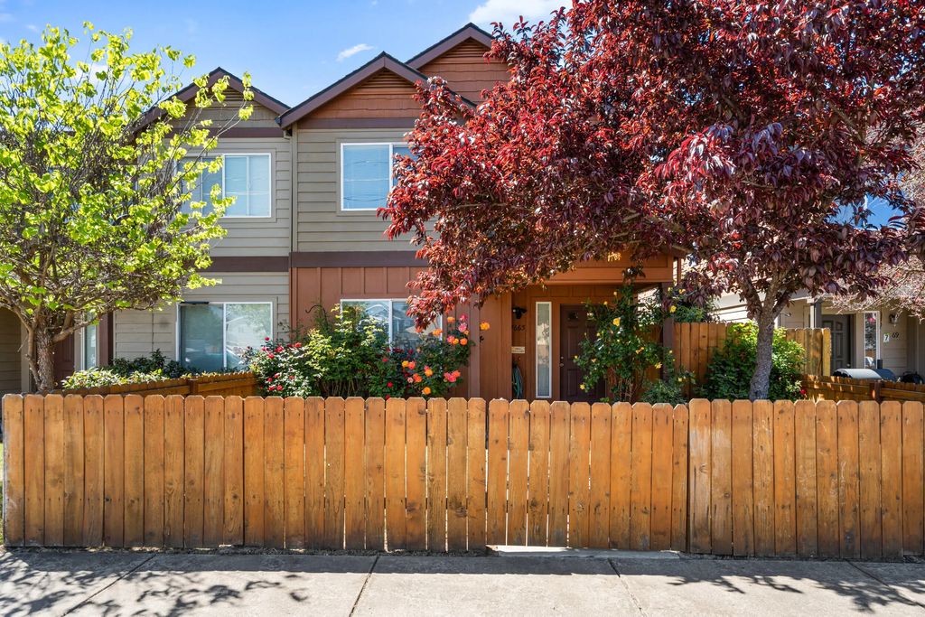 7665 24th Street, White City