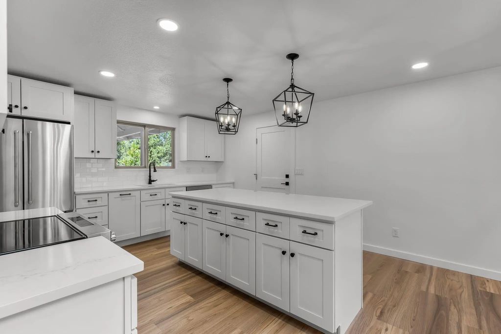 63929 Sunset Drive, Bend