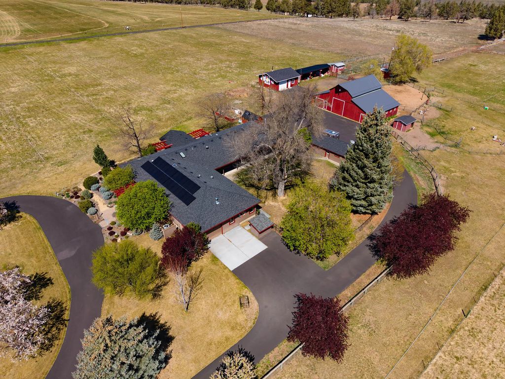 20900 Sw Young Avenue, Bend