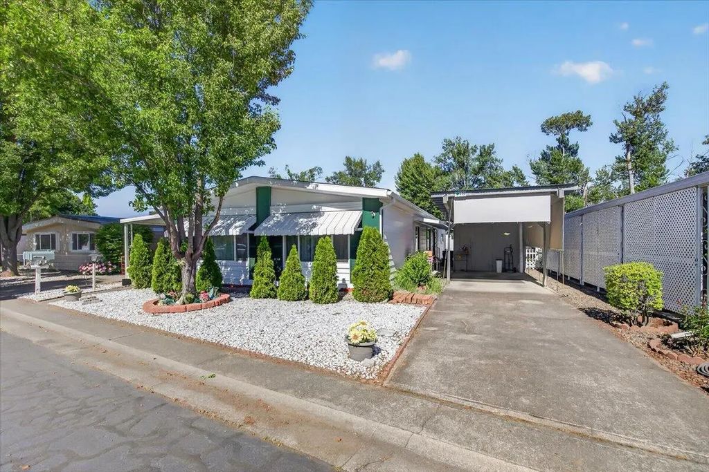 2252 Table Rock Road Spc 206, Medford