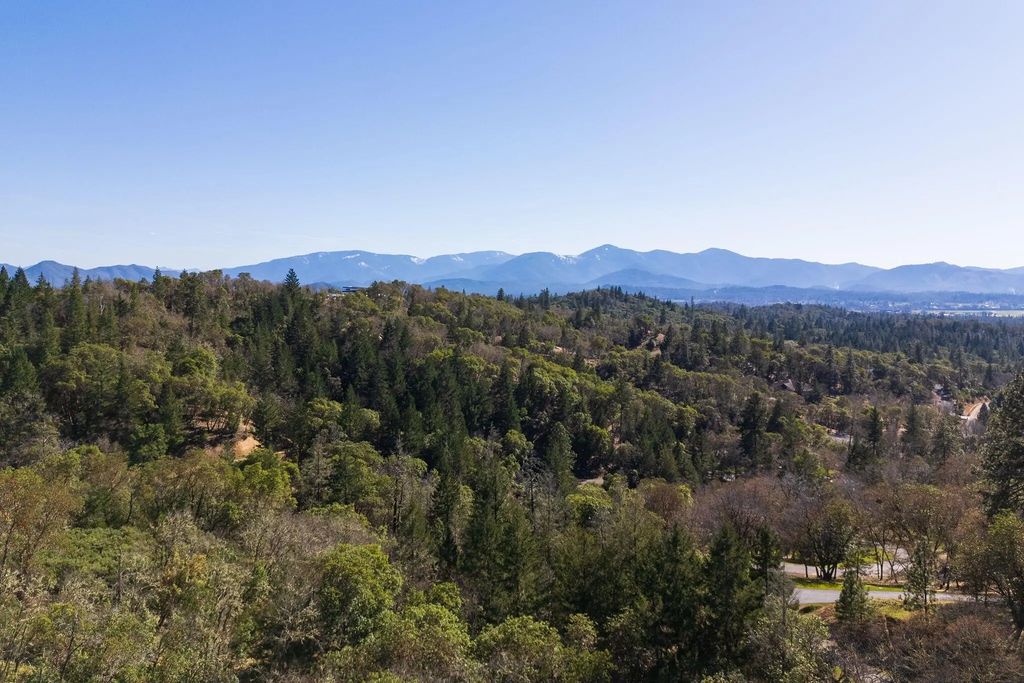 148 Adams Way, Grants Pass