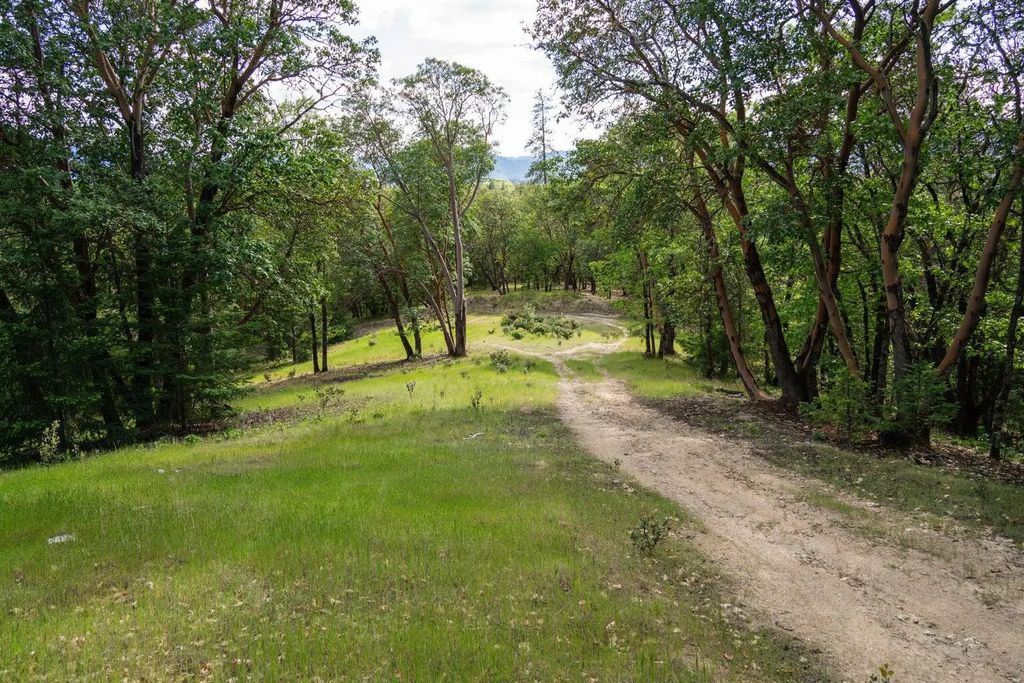 448 Adams Way, Grants Pass
