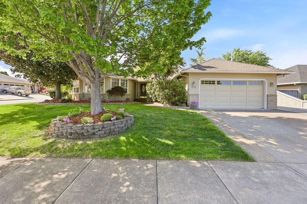 3396 Alameda Street, Medford