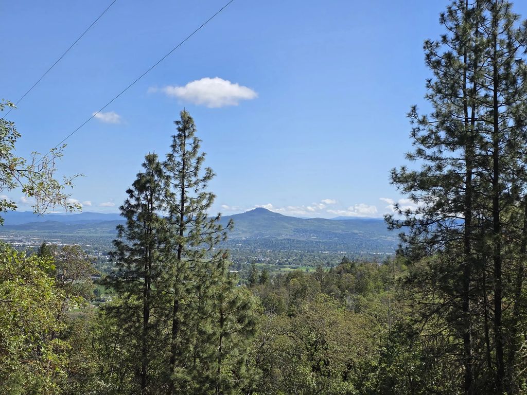 Knowles Road, Medford