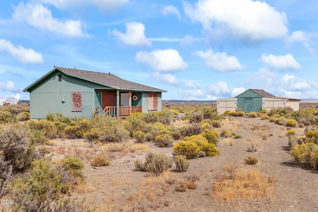 61371 Five Acre Road, Christmas Valley