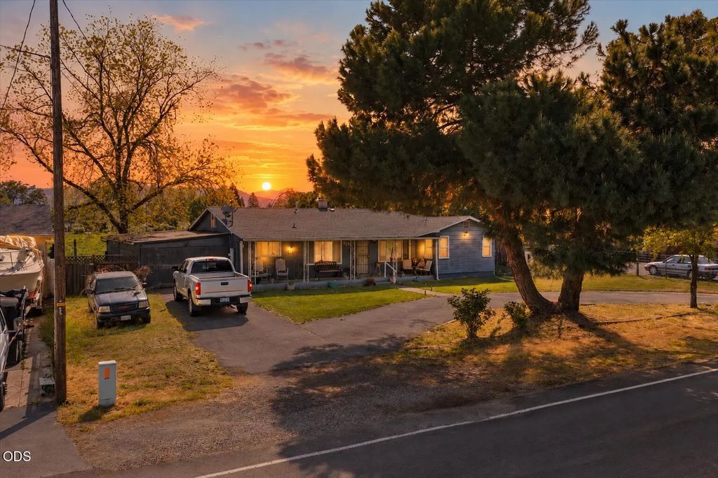 835 Cherry Street, Medford